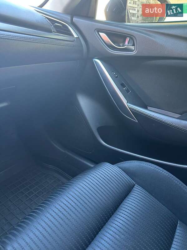 Седан Mazda 6 2016 в Киеве