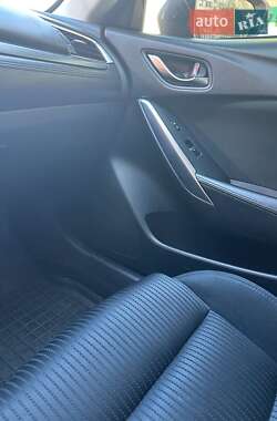 Седан Mazda 6 2016 в 