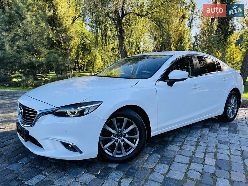 Седан Mazda 6 2016 в Киеве