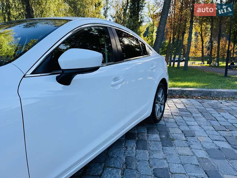 Седан Mazda 6 2016 в Киеве