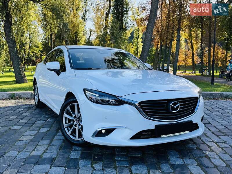 Седан Mazda 6 2016 в Киеве