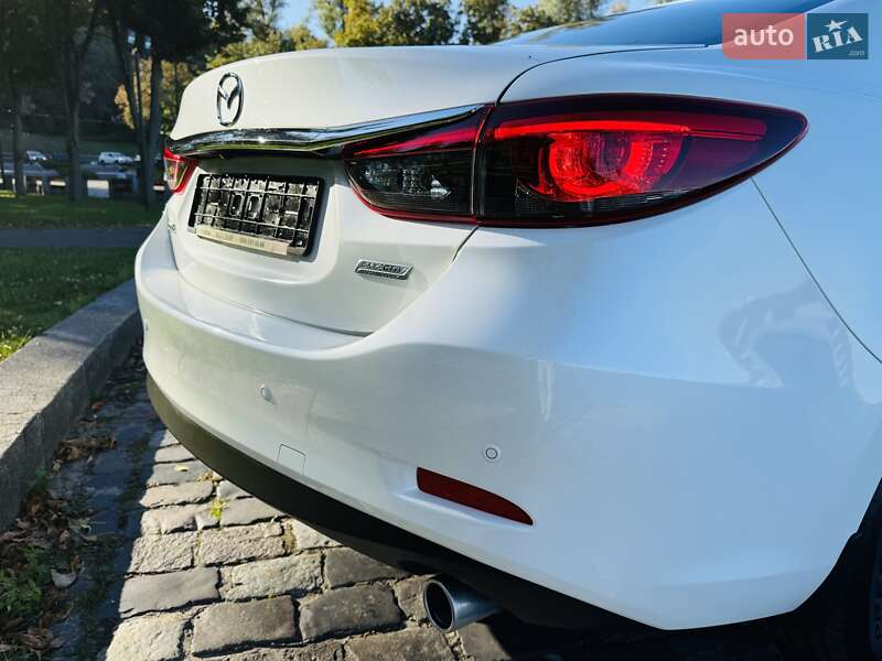Седан Mazda 6 2016 в Киеве