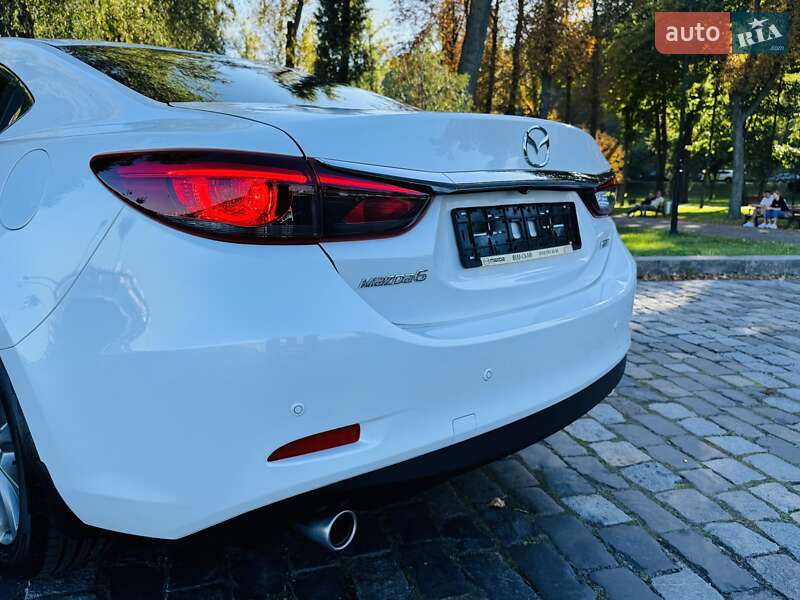 Седан Mazda 6 2016 в Киеве