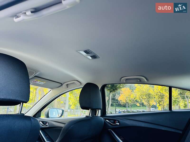 Седан Mazda 6 2016 в Киеве
