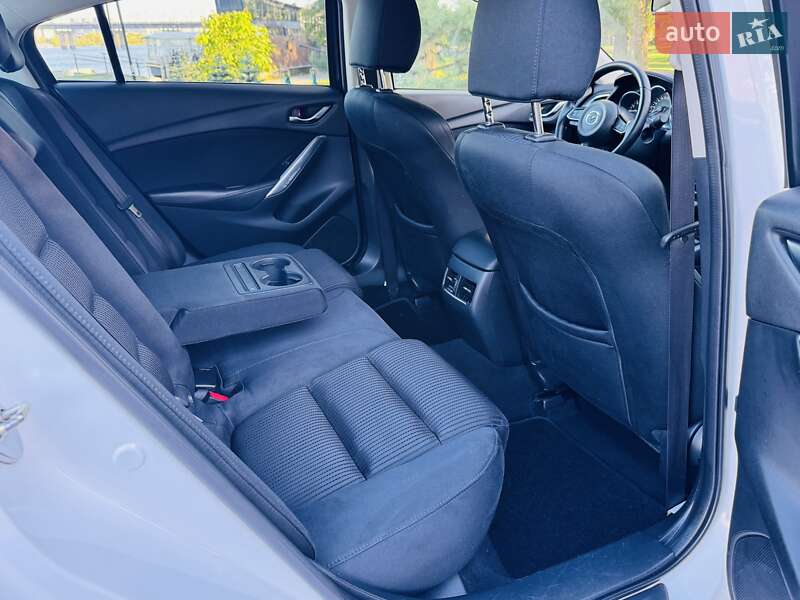 Седан Mazda 6 2016 в Киеве
