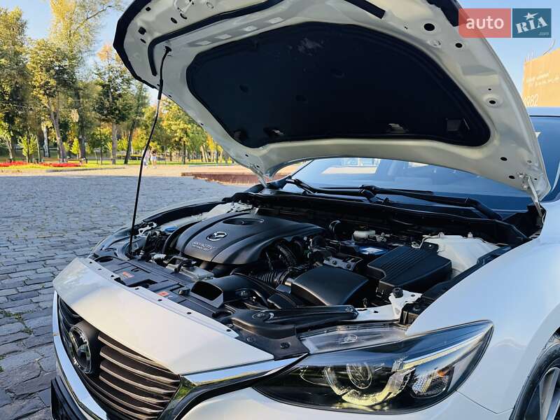 Седан Mazda 6 2016 в Киеве