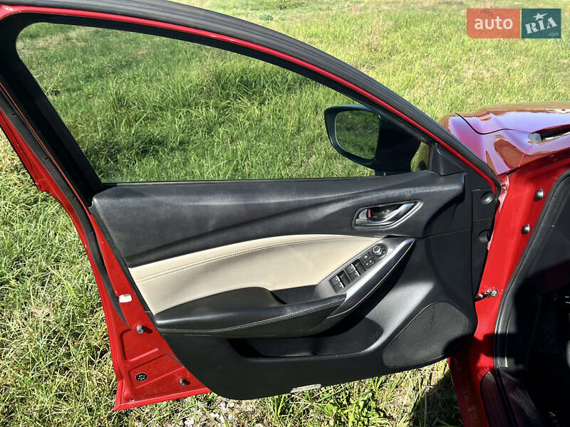 Седан Mazda 6 2015 в Черкассах