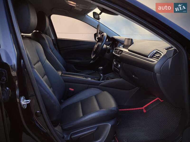 Седан Mazda 6 2017 в Киеве