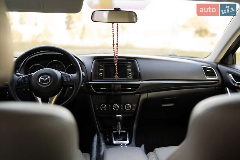 Седан Mazda 6 2013 в Чернигове