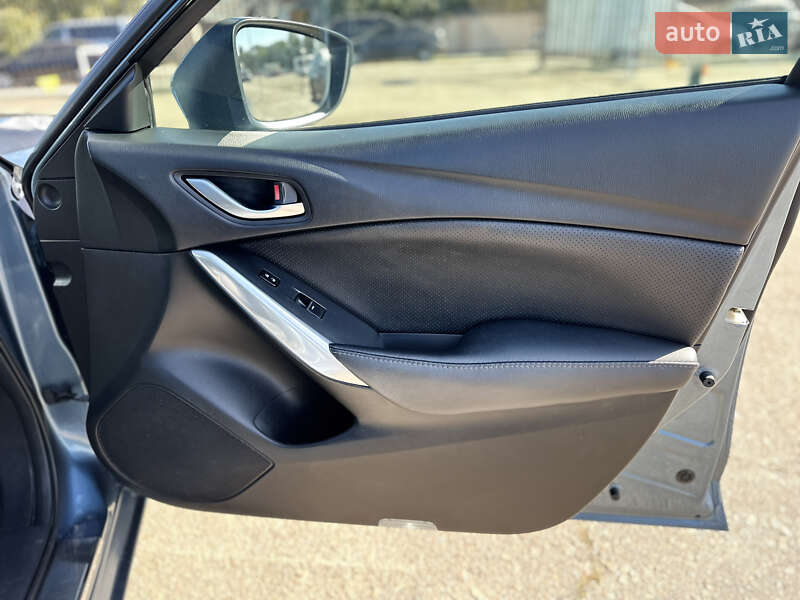 Седан Mazda 6 2014 в Киеве