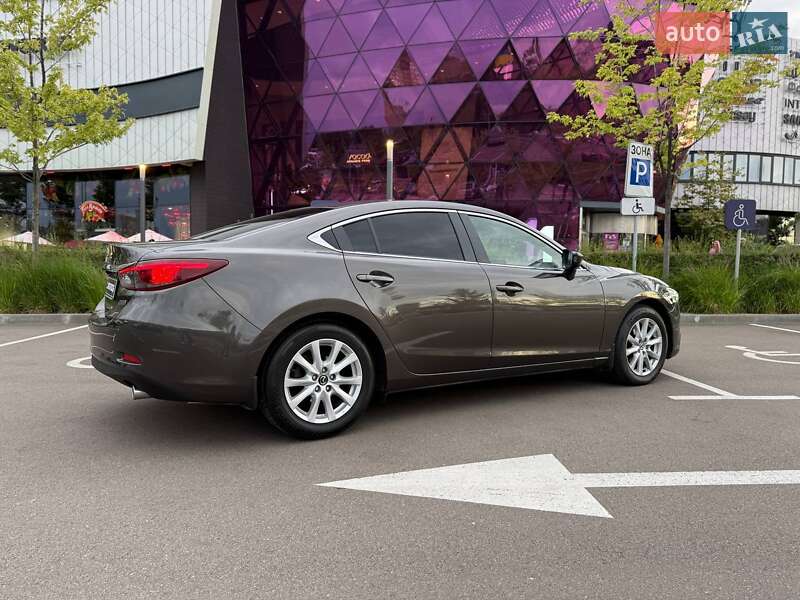 Седан Mazda 6 2015 в Киеве