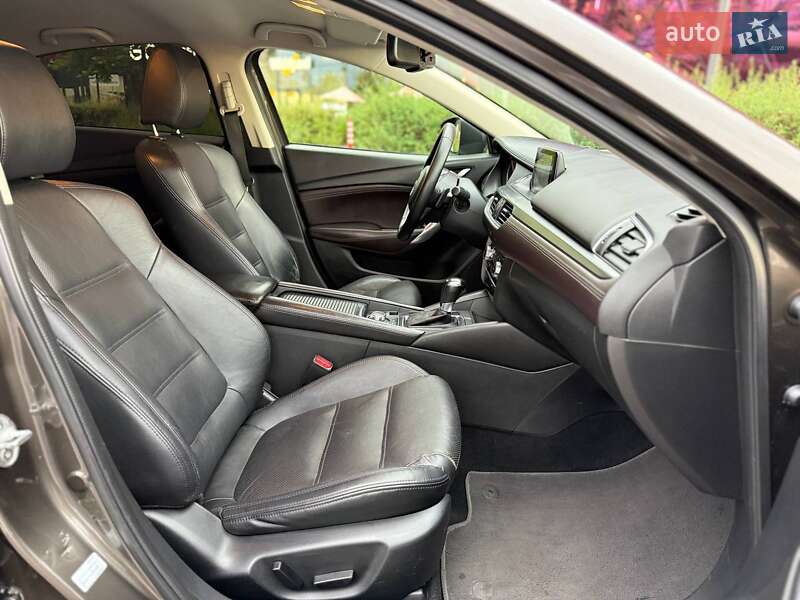 Седан Mazda 6 2015 в Киеве