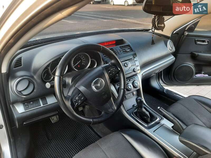 Универсал Mazda 6 2010 в Первомайске