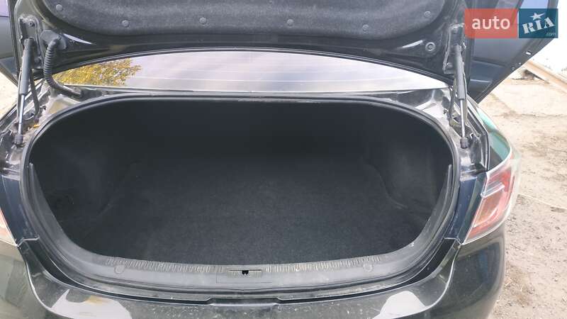 Седан Mazda 6 2008 в Барановке