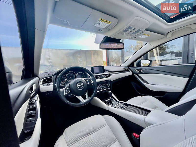 Седан Mazda 6 2016 в Львове