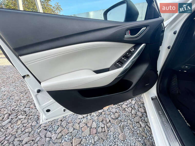 Седан Mazda 6 2016 в Львове