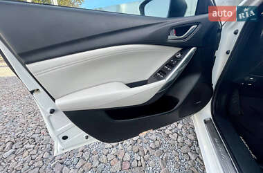 Седан Mazda 6 2016 в 