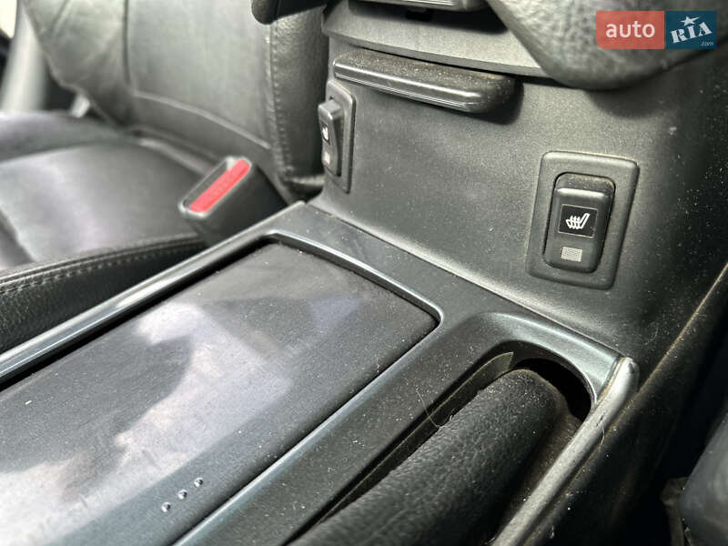 Седан Mazda 6 2006 в Жовкве