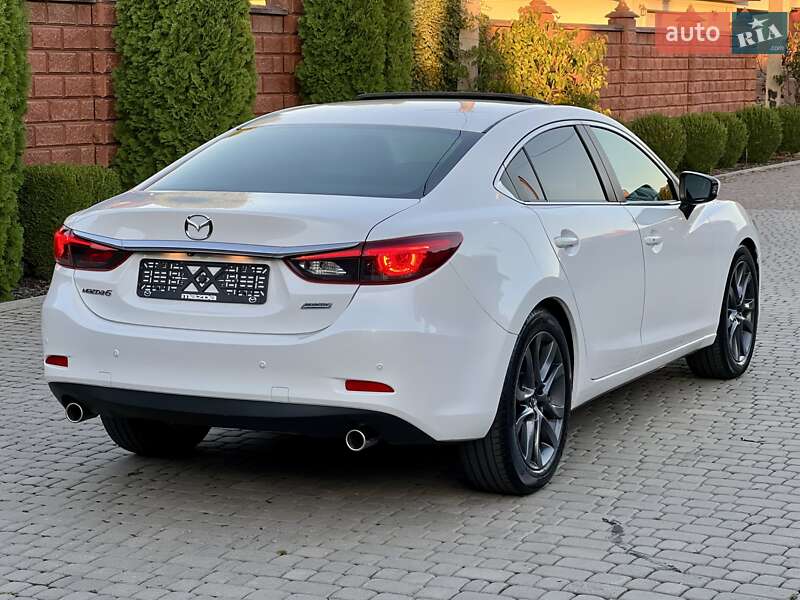 Седан Mazda 6 2015 в Ровно