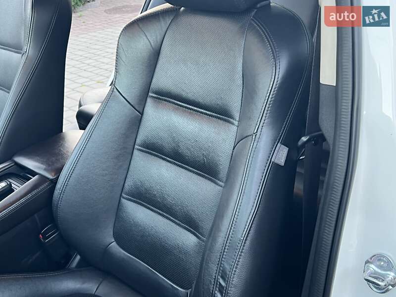 Седан Mazda 6 2015 в Ровно