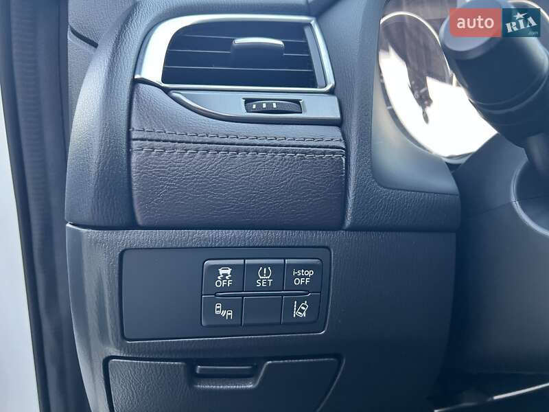Седан Mazda 6 2015 в Ровно