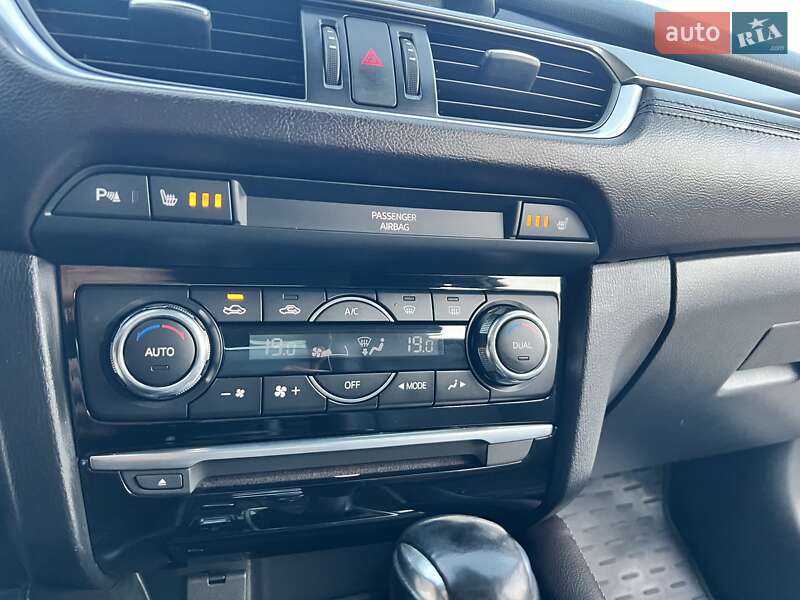 Седан Mazda 6 2015 в Ровно