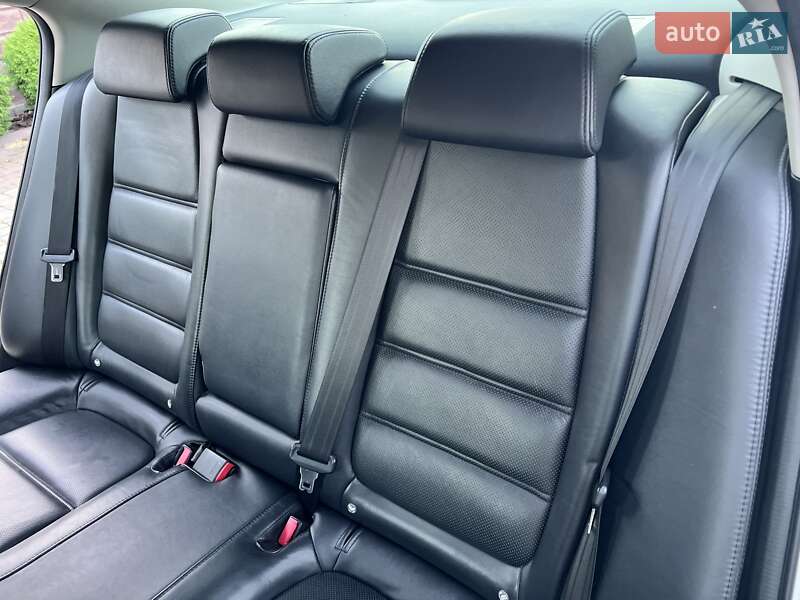 Седан Mazda 6 2015 в Ровно