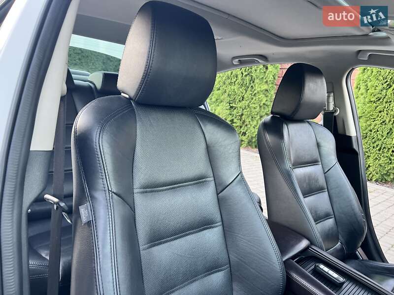 Седан Mazda 6 2015 в Ровно