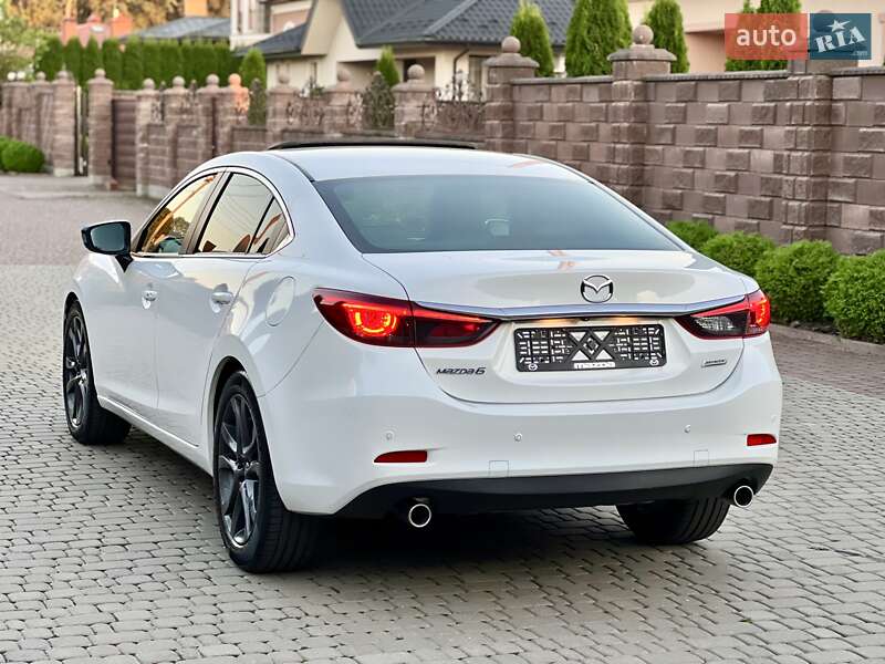 Седан Mazda 6 2015 в Ровно