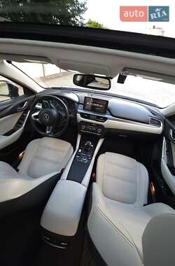 Седан Mazda 6 2015 в 