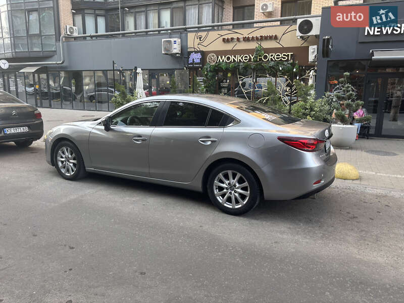 Седан Mazda 6 2014 в 