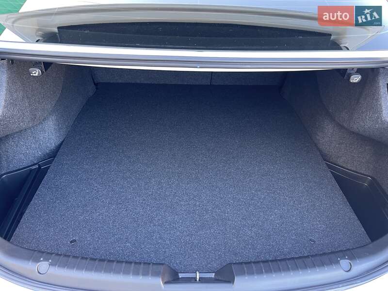 Седан Mazda 6 2022 в Николаеве