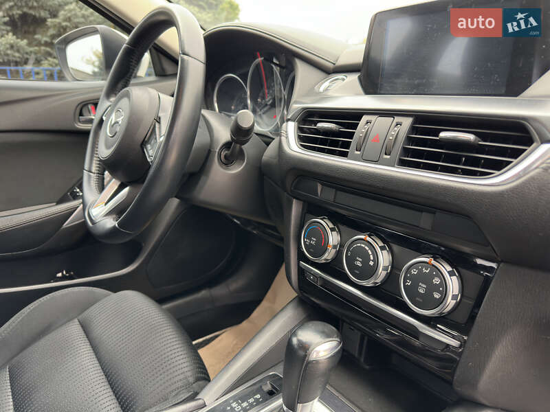 Седан Mazda 6 2017 в Прилуках