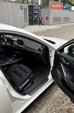 Седан Mazda 6 2015 в 