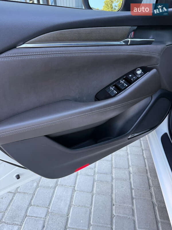Седан Mazda 6 2018 в Черкассах