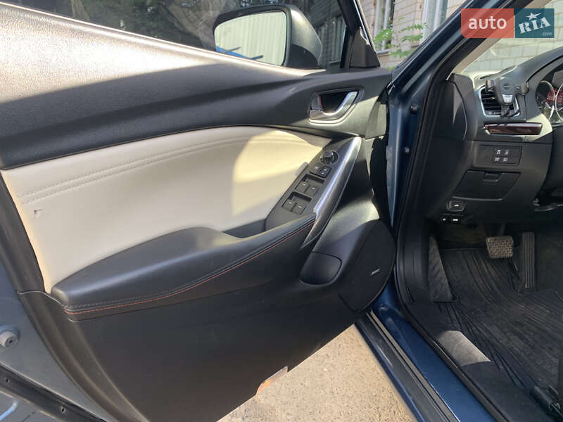 Седан Mazda 6 2014 в Гайсине