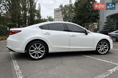 Седан Mazda 6 2015 в 