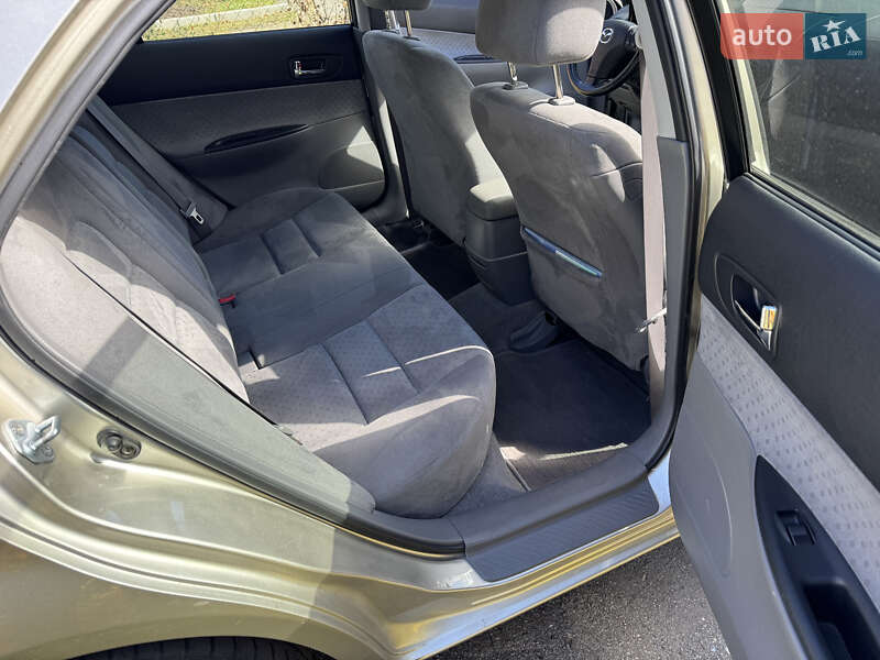 Седан Mazda 6 2004 в Каменском
