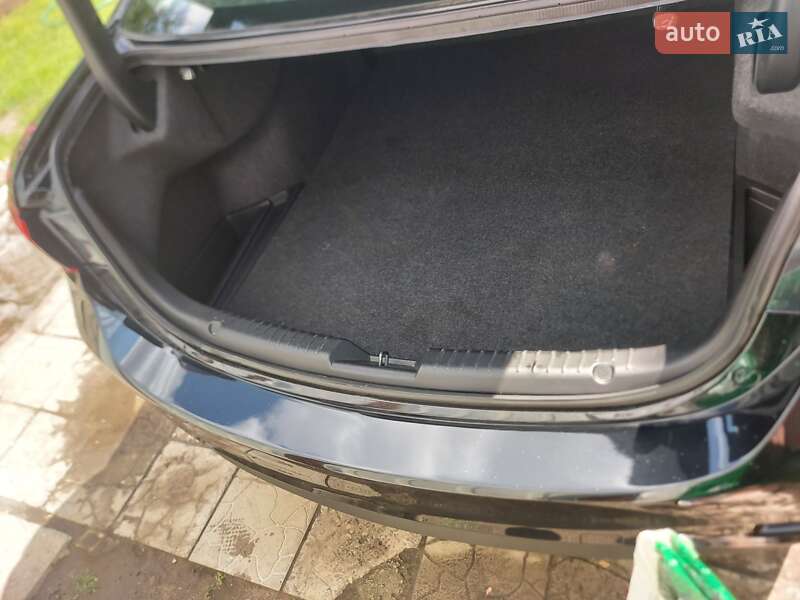 Седан Mazda 6 2015 в Кременчуге