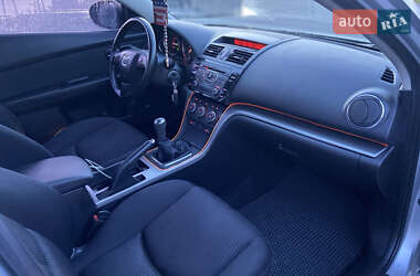 Лифтбек Mazda 6 2010 в 