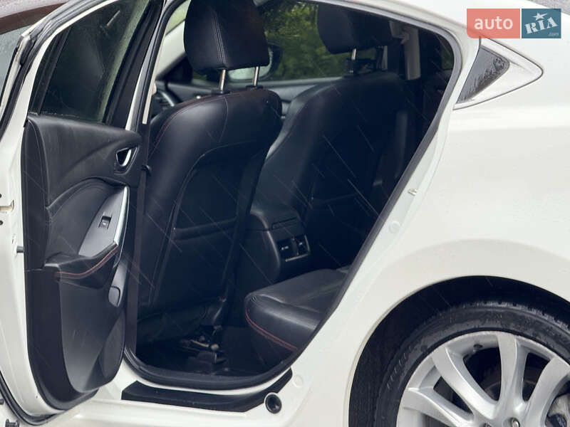 Седан Mazda 6 2014 в Тернополе