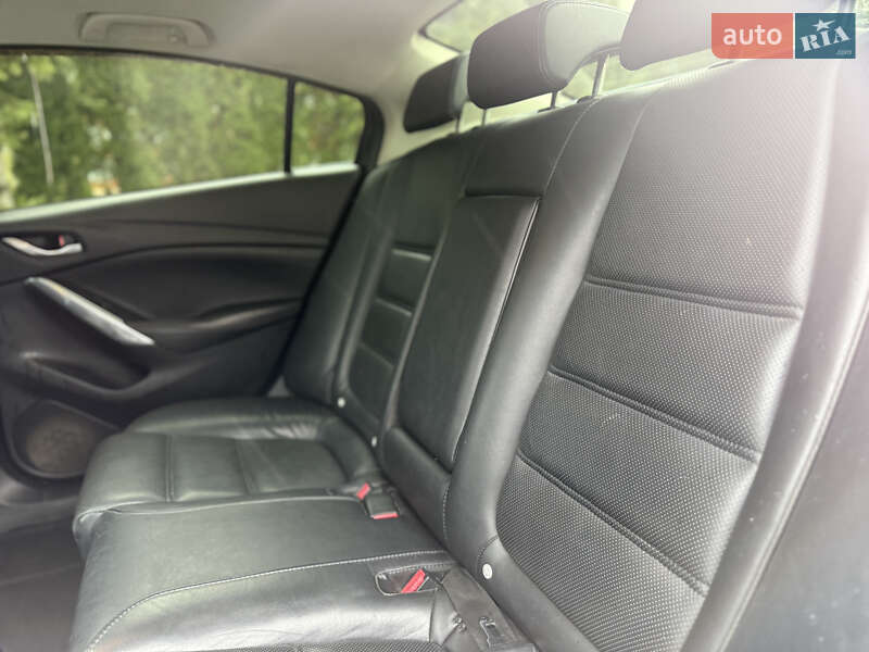 Седан Mazda 6 2014 в Тернополе