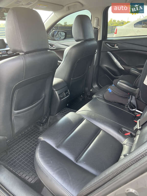 Седан Mazda 6 2016 в Мукачево