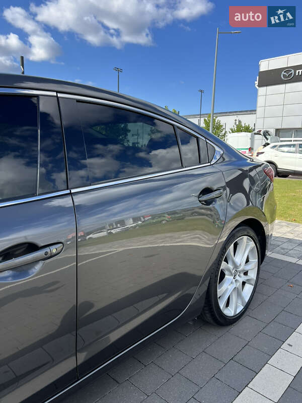 Седан Mazda 6 2016 в Мукачево