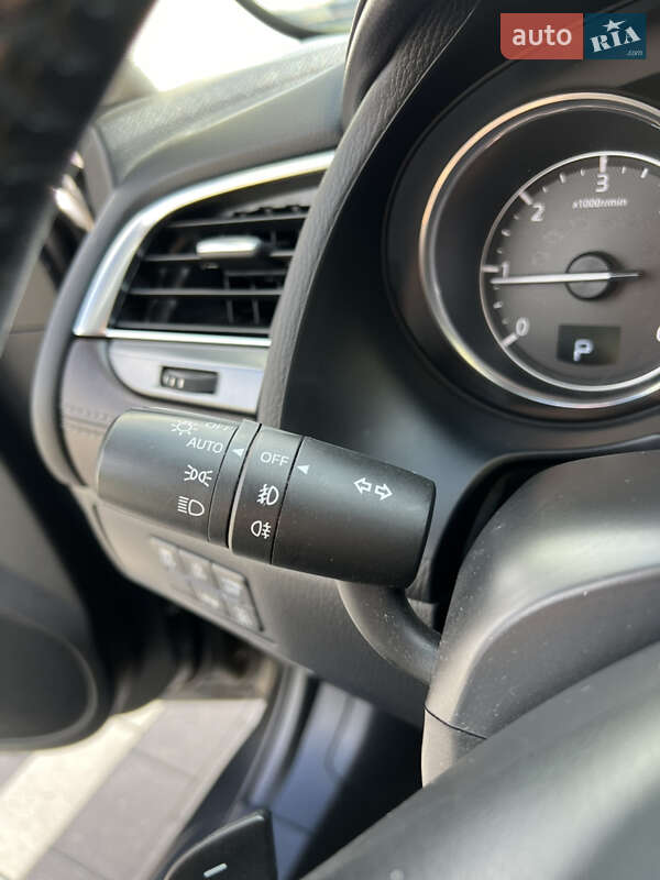 Седан Mazda 6 2016 в Мукачево