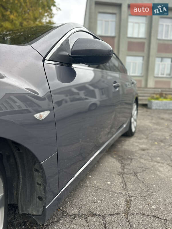 Седан Mazda 6 2008 в Волочиске