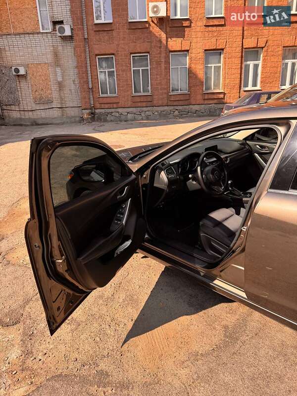 Седан Mazda 6 2015 в Киеве