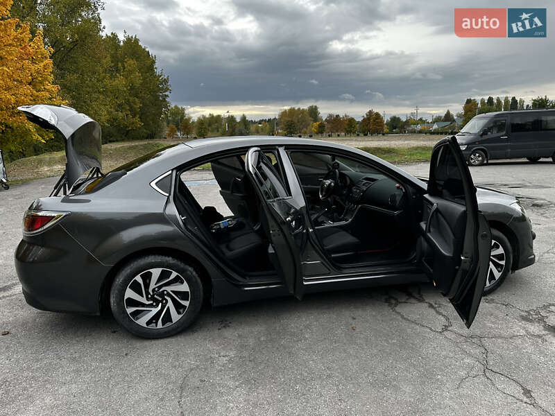 Седан Mazda 6 2010 в Горішніх Плавнях