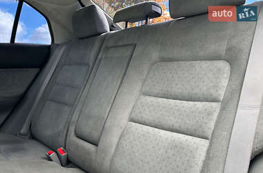 Лифтбек Mazda 6 2002 в 