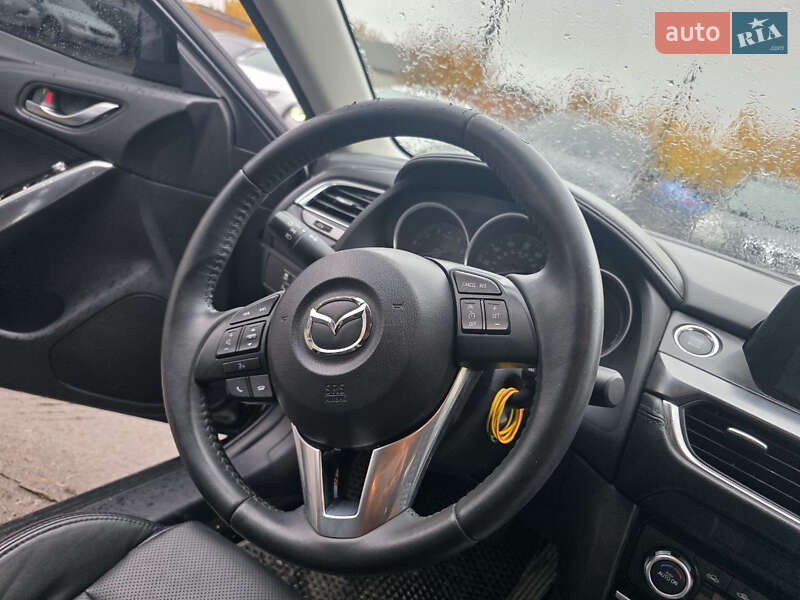 Седан Mazda 6 2016 в Шостке